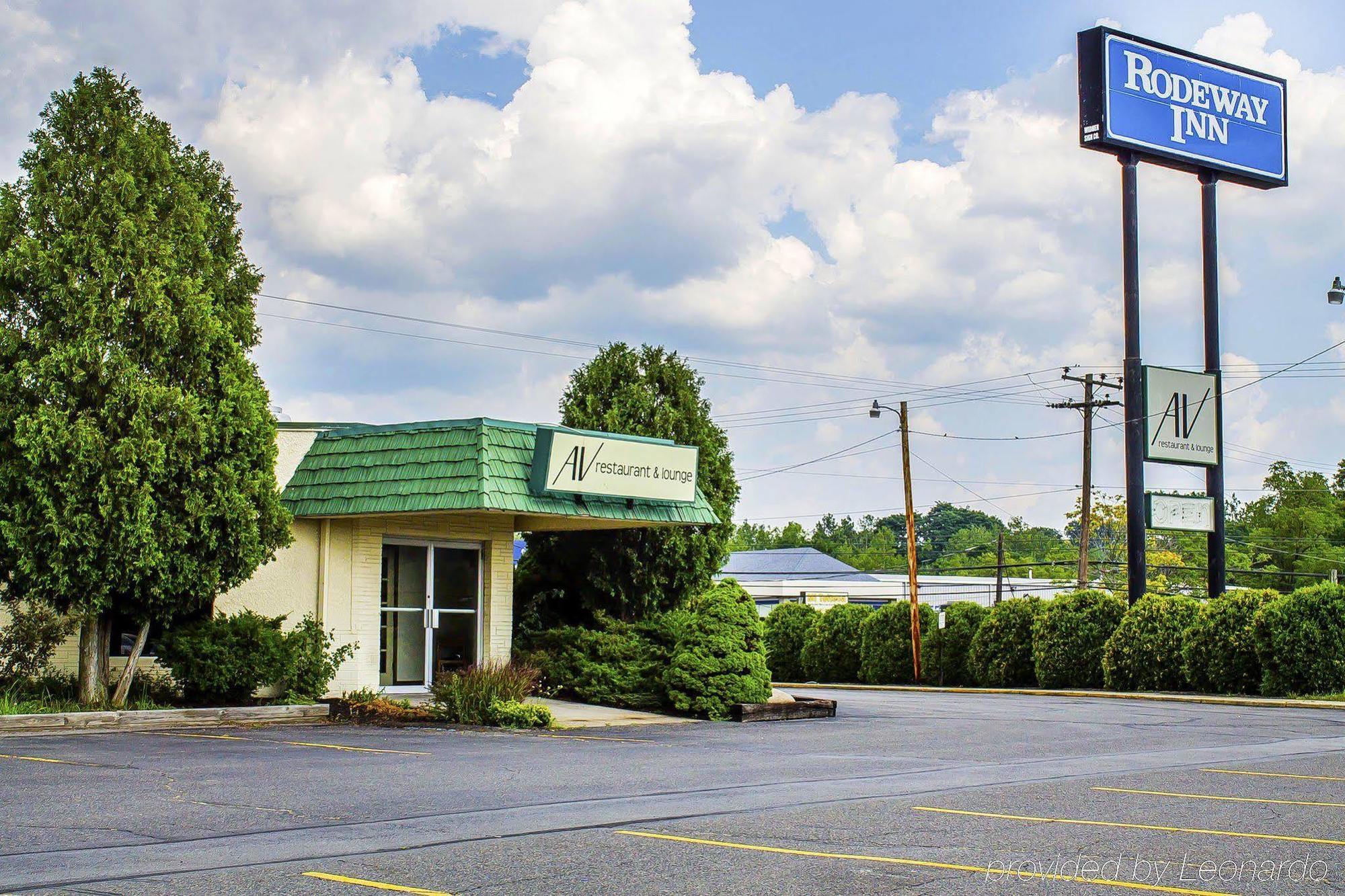 Rodeway Inn Moosic - Scranton Εξωτερικό φωτογραφία